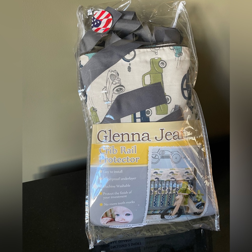 Glenna Jean crib rail protector in uptown traffic